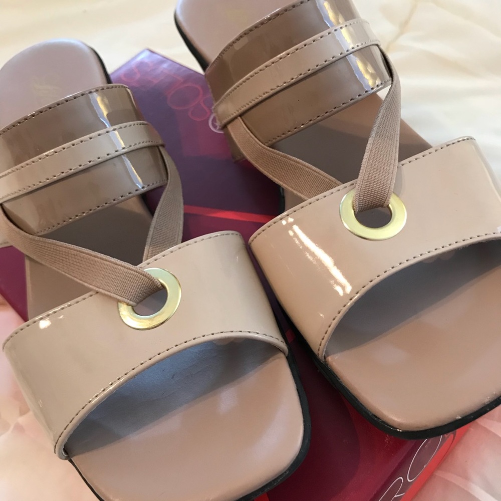 Aerosol taupe sandals